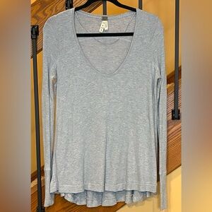 Free People We The Free Malibu Thermal  Thumb Holes  Gray SZ. XS Excellent